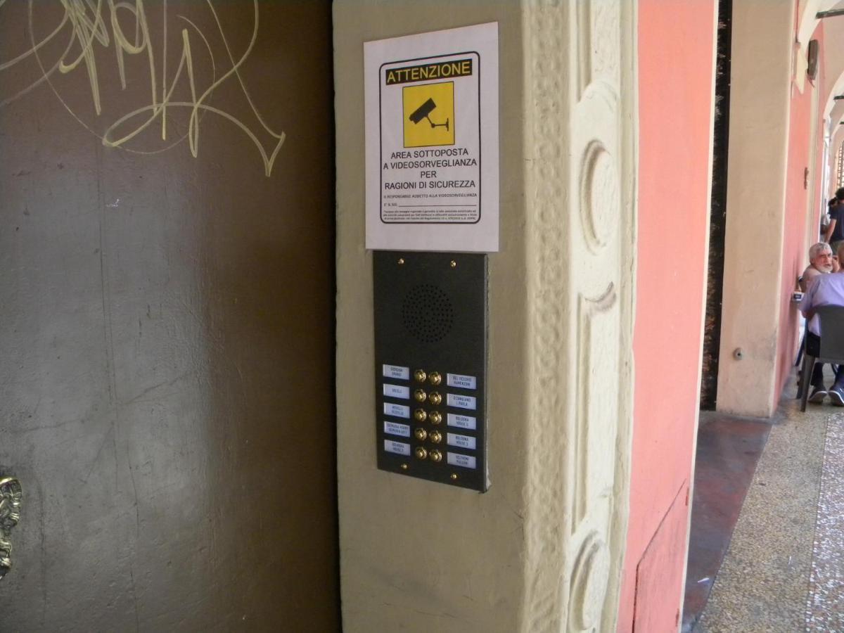 Bologna House Pratello 3 Lägenhet Exteriör bild